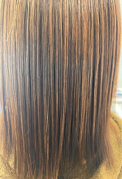 髪質改善ストレートで手触りツヤの良い髪になりました