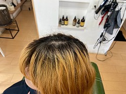 Before 根元をブリーチ