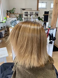 ストレートアイロンで矯正後