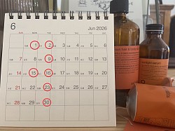 6月のお休み予定です、緊急の時はお休みでも承ります、早めにお電話ください。